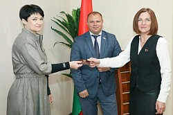 Новинка в МТС МТС защитник тема